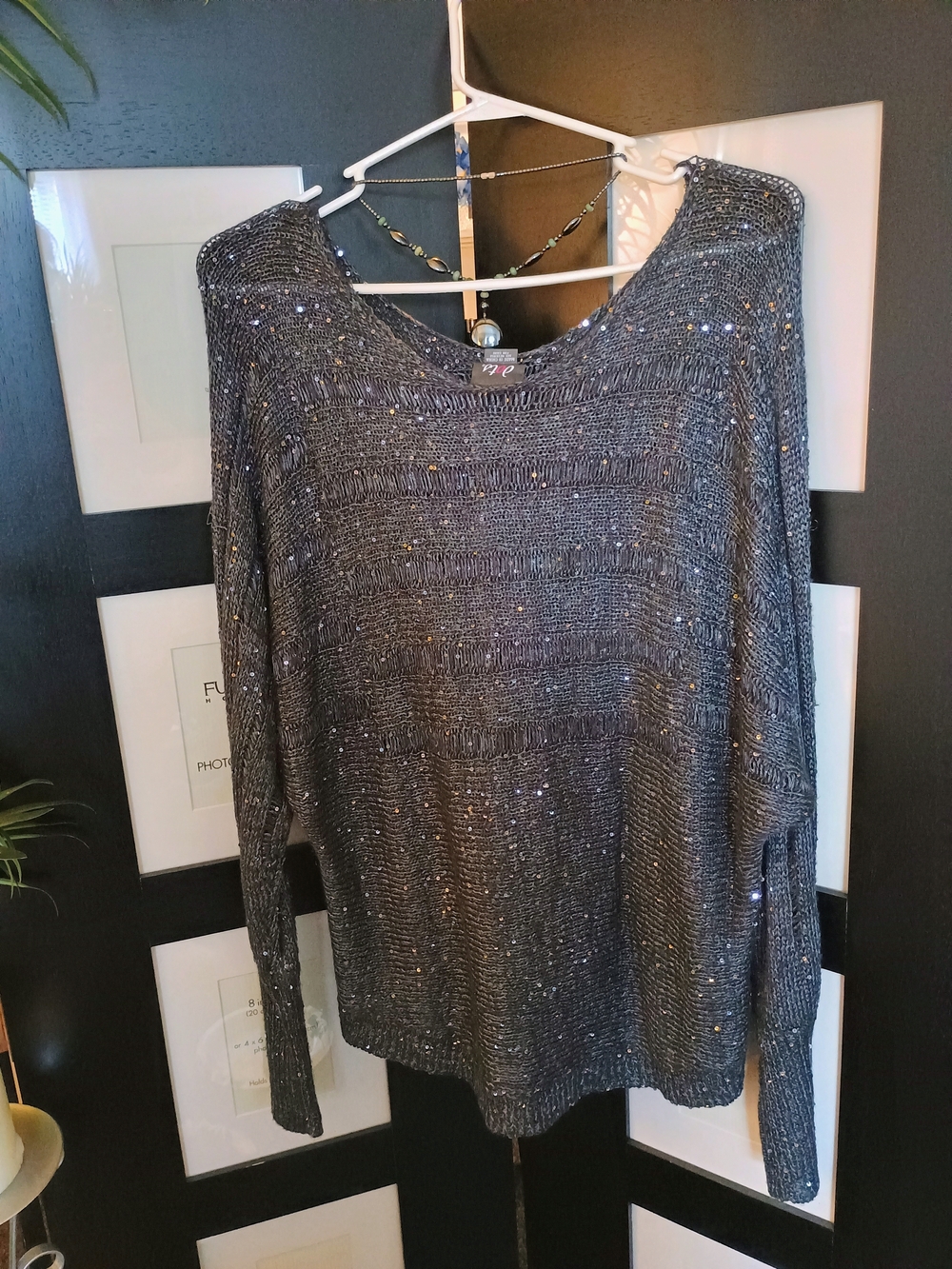 PRICE FIRM Metallic Grey Sequined Knit Long Sleeve Sweater